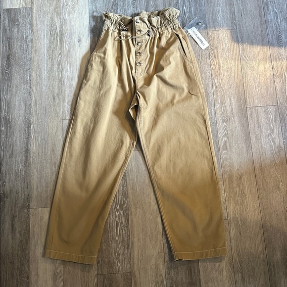 URBAN OUTFITTERS | UO Terra High Waisted Paper-bag Pant in Khaki - Picture 10 of 15